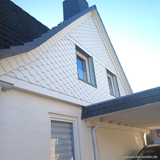 Schieferfassade Doppelhaush�lfte Schwentinental