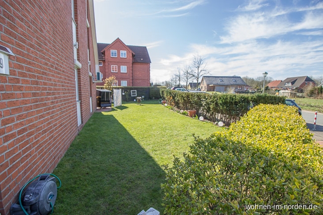 Garten seitlich am Haus Reihenendhaus Ltjenburg