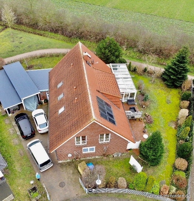 Gebude aus der Vogelperspektive Bad Bramstedt Einfamilienhaus KEINE KUFERPROVISION Einfamilienhaus mit Einliegerwohnungen in bevorzugter Lage in Bad Bramstedt.