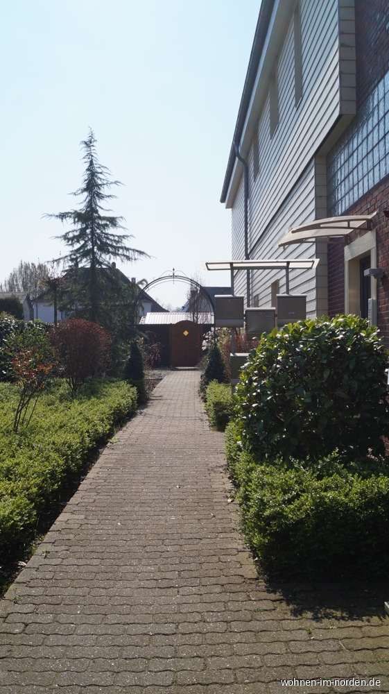 Zuwegung zum Hauseingang Dachgeschosswohnung Barmstedt