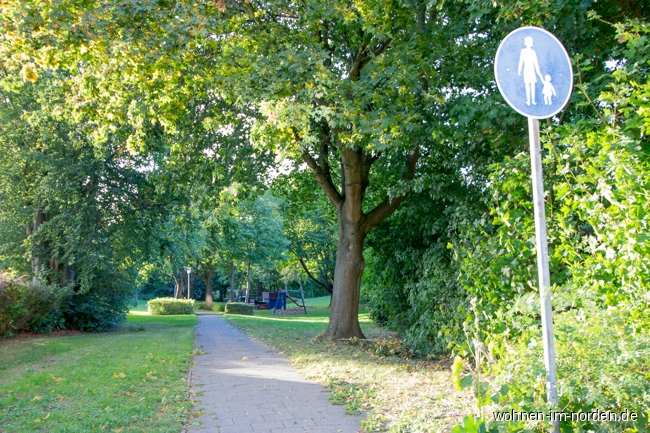 Park gegenber Etagenwohnung Heikendorf