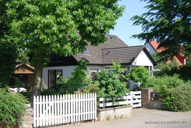 Straenansicht Einfamilienhaus Mhnsen
