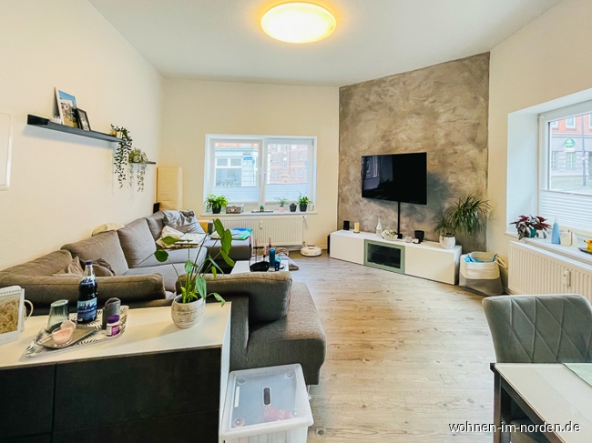 Wohnzimmer Erdgeschoss rechts Mehrfamilienhaus Kiel / Sdfriedhof