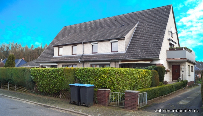 Gebude mit rechtsseitiger Garagenzufahrt Lgerdorf Etagenwohnung Individuelle, gut geschnittene Eigentumswohnung mit Dachausbau, Balkon und Garage in Lgerdorf !