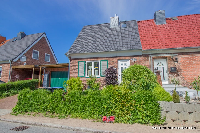Ansicht von der Strae Doppelhaushlfte Kiel / Wellingdorf