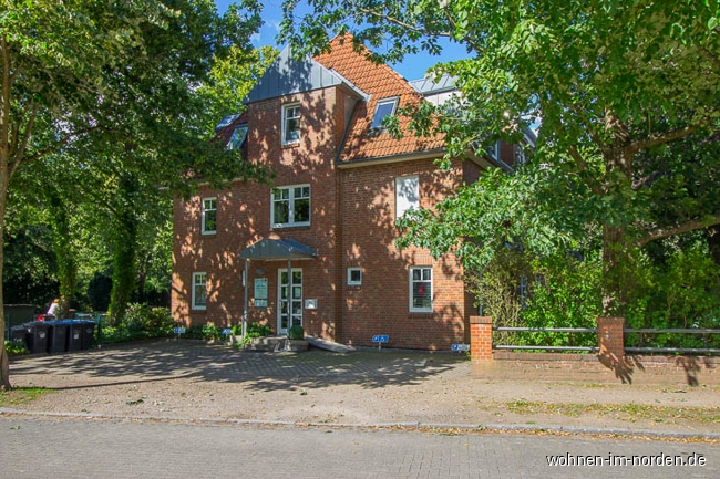 Seitliche Straenansicht Haus Erdgeschosswohnung Molfsee