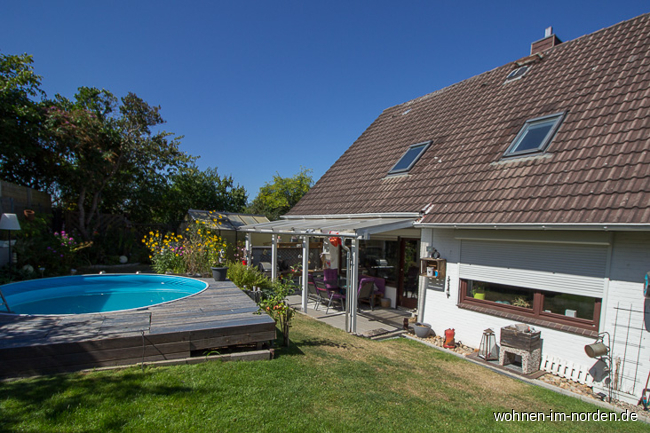 Vom Garten aus gesehen Einfamilienhaus Kiel / Elmschenhagen