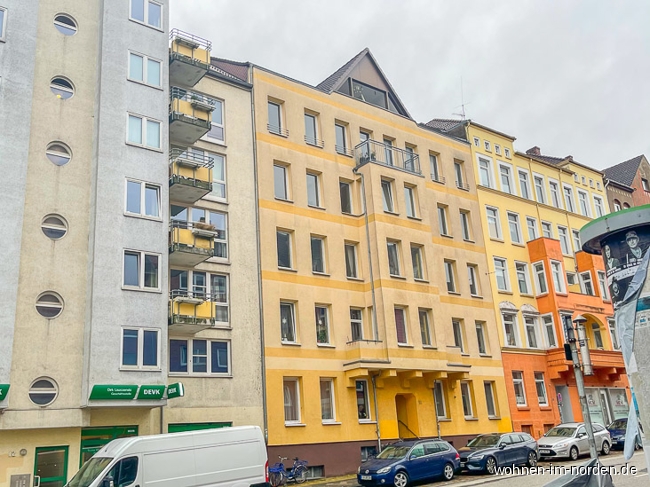 Straensicht Dachgeschosswohnung Kiel