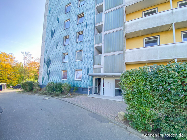 Auenansicht Eingansbereich Etagenwohnung Raisdorf