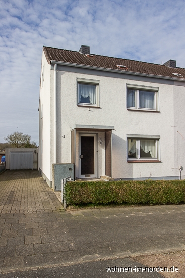 Blick von der Strae Einfamilienhaus Kiel / Ellerbek