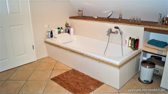 Badewanne im Dachgeschoss Einfamilienhaus Henstedt-Ulzburg