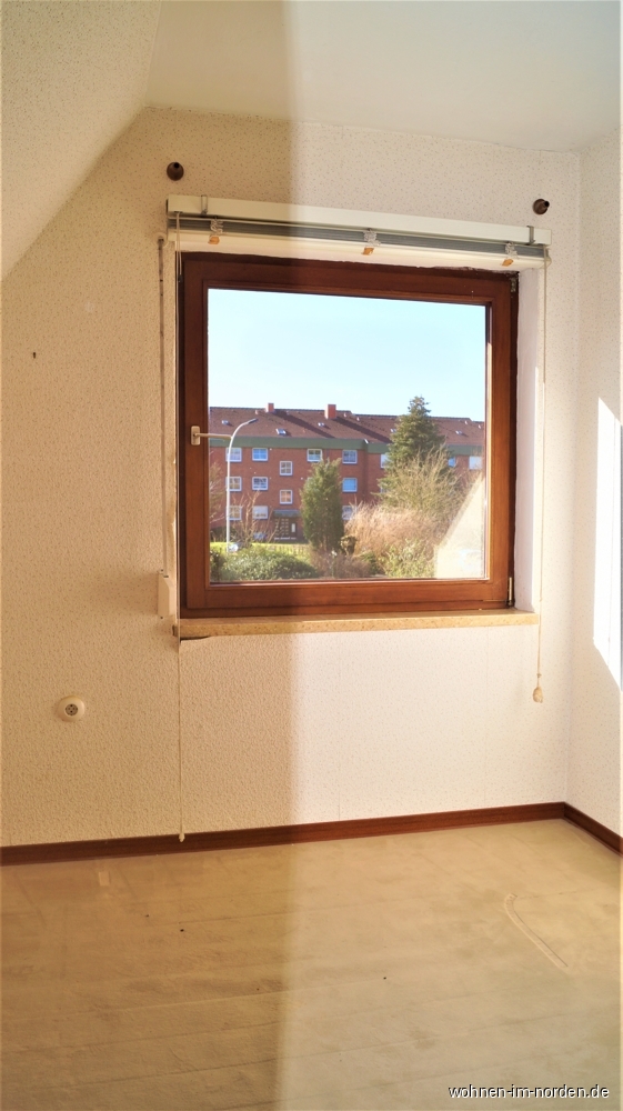 Halbes Zimmer im Dachgeschoss, angrenzend an das Schlafzimmer Doppelhaushlfte Hohenwestedt