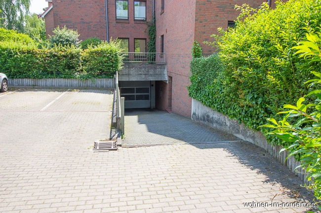 Einfahrt Tiefgarage Maisonettewohnung Schenefeld