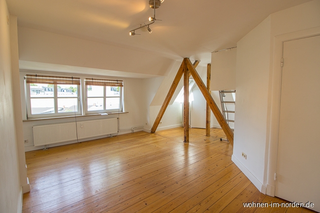 Wohnzimmer Dachgeschosswohnung Hamburg / Lokstedt