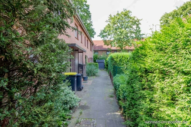 Weg zum Eingang Reihenmittelhaus Kiel