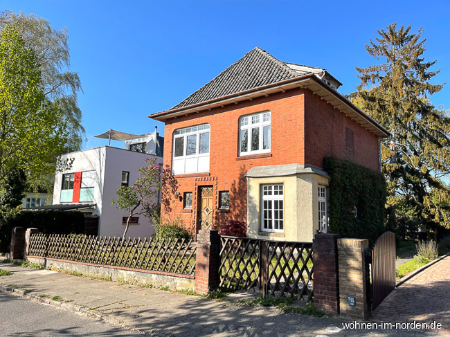 Straenansicht Stadthaus Hamburg / Slldorf