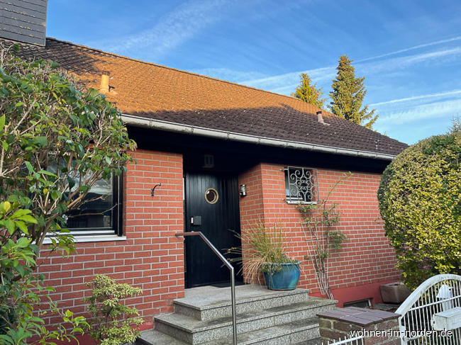 Seitlicher Eingangsbereich Einfamilienhaus Wendtorf