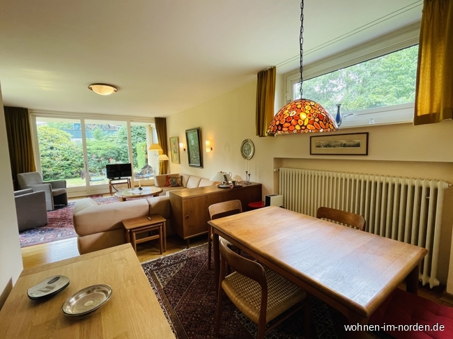 Wohnzimmer mit Essbereich Einfamilienhaus Hamburg / Rissen