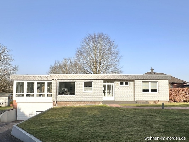 Blick stra�enseitig Einfamilienhaus Molfsee