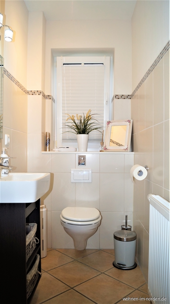 Gste-WC im Erdgeschoss Einfamilienhaus Henstedt-Ulzburg