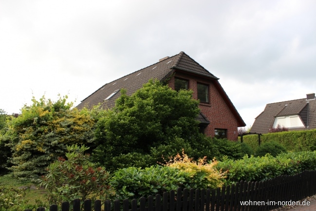 Front Einfamilienhaus Tostedt / Todtglsingen