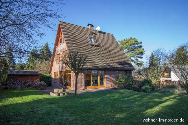 Hausansicht vom Garten Einfamilienhaus Hollenstedt