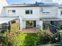Hauptbild Kiel Pries: Sonniges Reihenmittelhaus in ruhiger Wohnlage gut angebunden und ostseenah