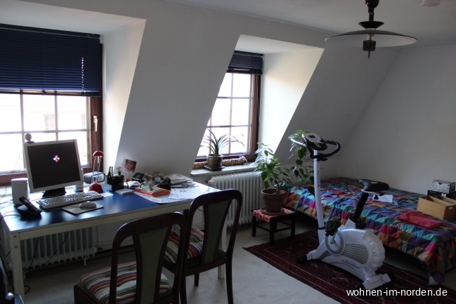 Dachzimmer Reihenmittelhaus Hamburg / Rissen
