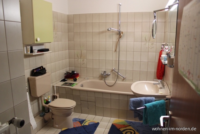 Bad mit Wanne Reihenmittelhaus Hamburg / Rissen