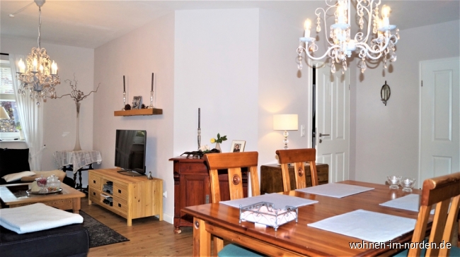 wohnzimmer mit Zugang zum Flur und zur Kche Einfamilienhaus Henstedt-Ulzburg