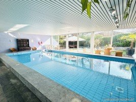 Hauptbild Altenholz-Stift: Au�ergew�hnliches Einfamilienhaus mit privater Schwimmhalle und ruhiger Gartenoase