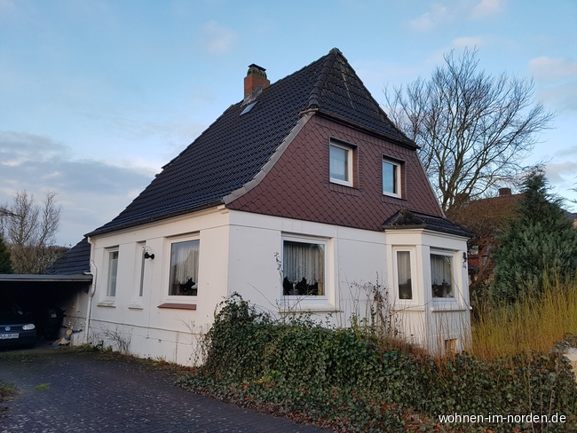 Straenansicht Wohngrundstck Laboe