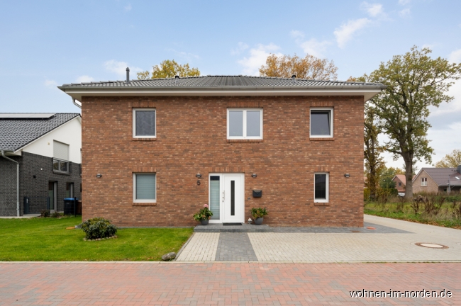 Gebudefront mit 3 Stellpltzen und Carport-Vorbereitung Einfamilienhaus Horst (Holstein)