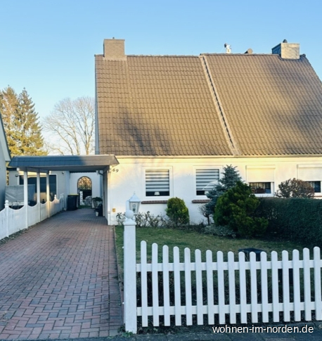 Stra�enansicht Doppelhaush�lfte Schwentinental