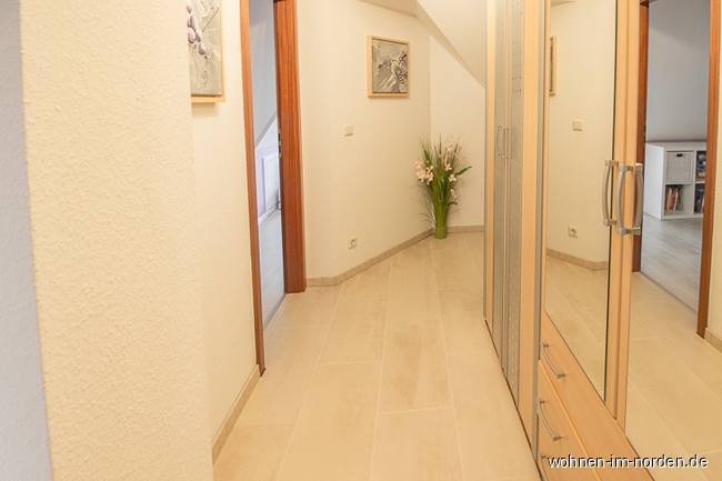 Flur oben Maisonettewohnung Schenefeld