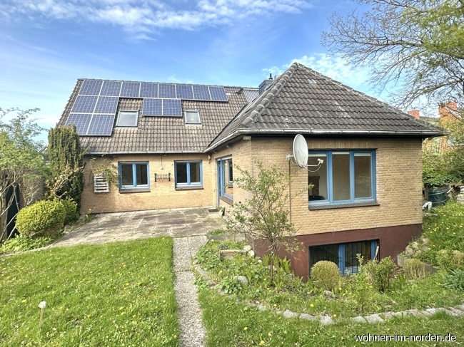  Kiel / Suchsdorf Einfamilienhaus Kiel-Suchsdorf: Gepflegter Winkelbungalow in ruhiger Sackgassenlage mit gro�em Garten und Vollkeller