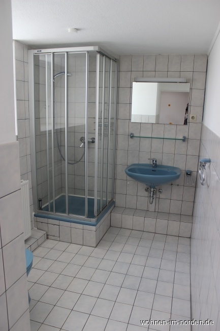 Bad Dachgeschoss Reihenmittelhaus Hamburg / Rissen