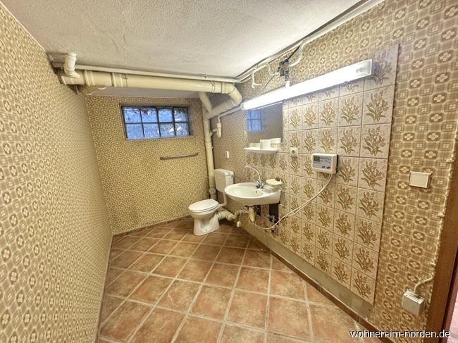 WC im Keller Einfamilienhaus Kiel / Suchsdorf