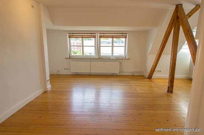 Wohnzimmer Dachgeschosswohnung Hamburg / Lokstedt