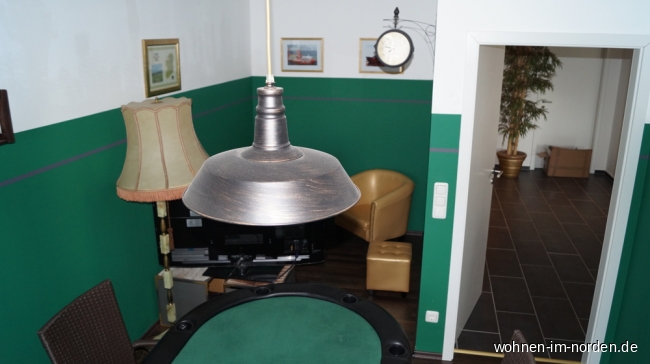 Hobbyraum mit Pokertisch Dachgeschosswohnung Barmstedt