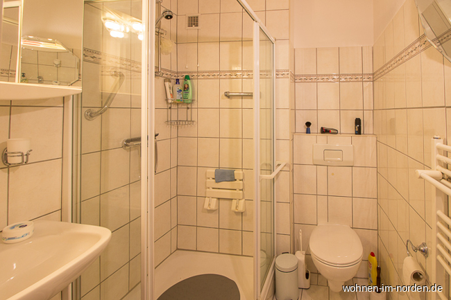 Bad Obergeschoss Reihenmittelhaus Kiel / Friedrichsort