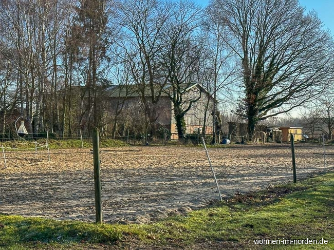 Hof, Sandpaddock, Bauplatz Resthof Besdorf