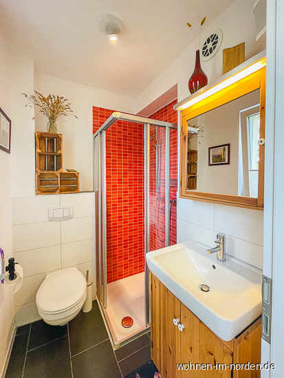 Gste WC mit Dusche Stadthaus Hamburg / Slldorf