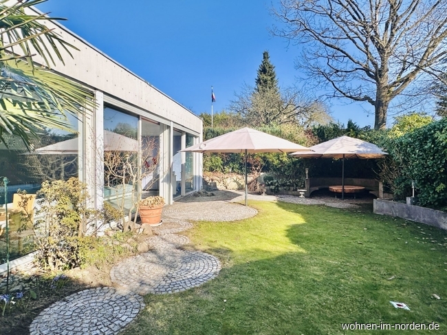 Garten mit Schwimmhalle Einfamilienhaus Altenholz