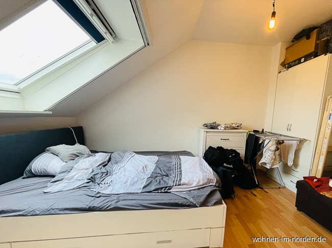 Schlafzimmer Dachgeschosswohnung Kiel / Pries