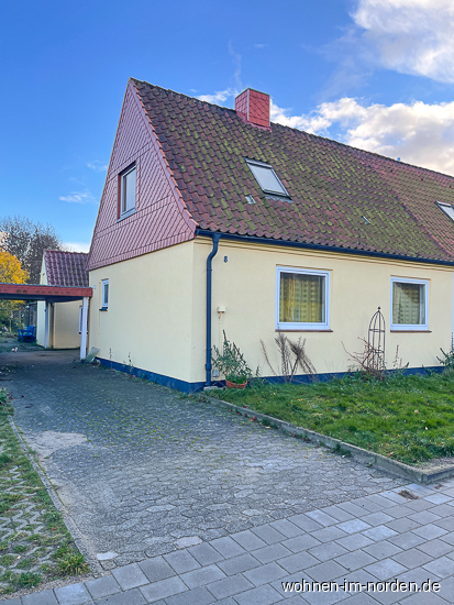 Straenansicht seitlich Doppelhaushlfte Eckernfrde