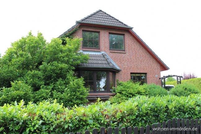 Front Einfamilienhaus Tostedt / Todtglsingen