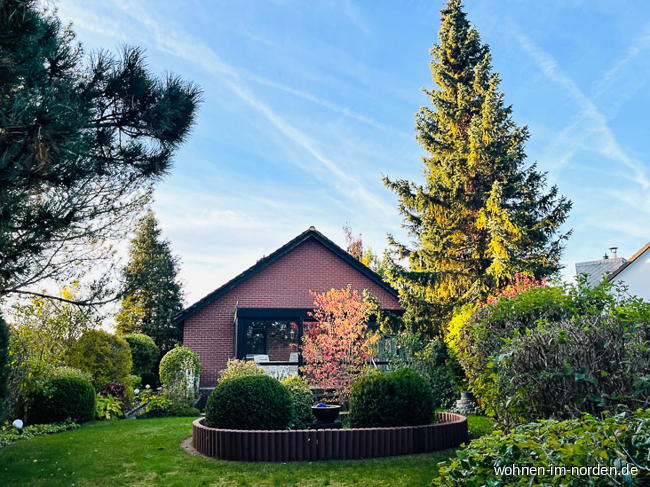 Gartenansicht Wendtorf Einfamilienhaus Wendtorf: Ostseenahes Einfamilienhaus mit Tiefgarage und sehr viel Platz in ruhiger Anwohnerstrae