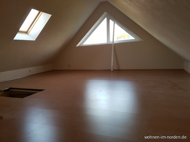 ausgebauter Dachboden Doppelhaushlfte Wiemersdorf