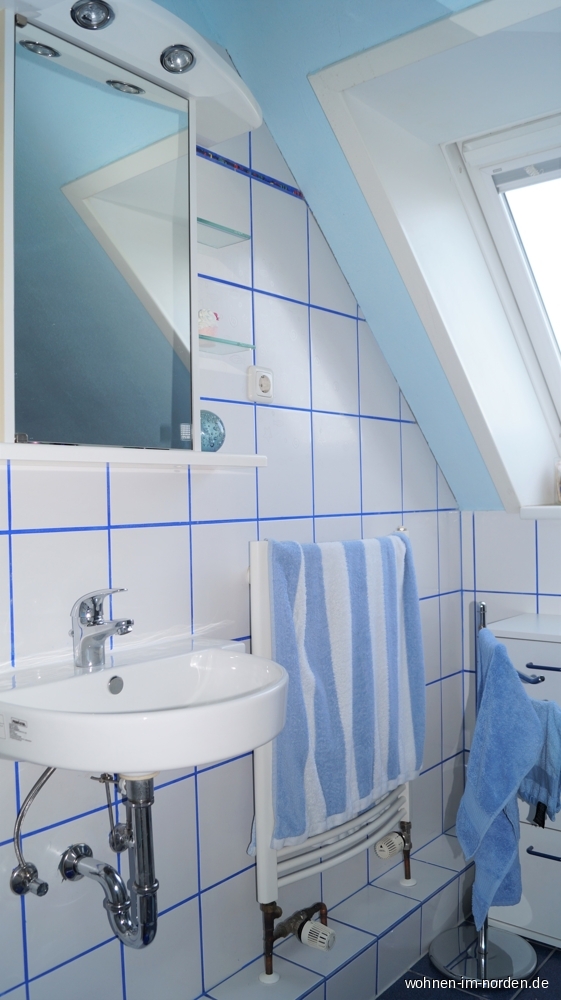 Badezimmer im Obergeschoss links Einfamilienhaus Bad Bramstedt